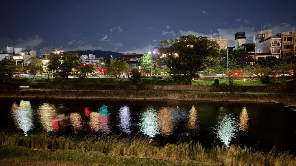 鴨川沿いの夜景